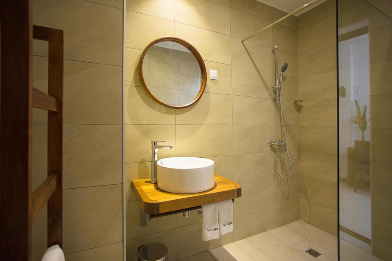 Tsanga Tsanga Hotel Антананариву Экстерьер фото